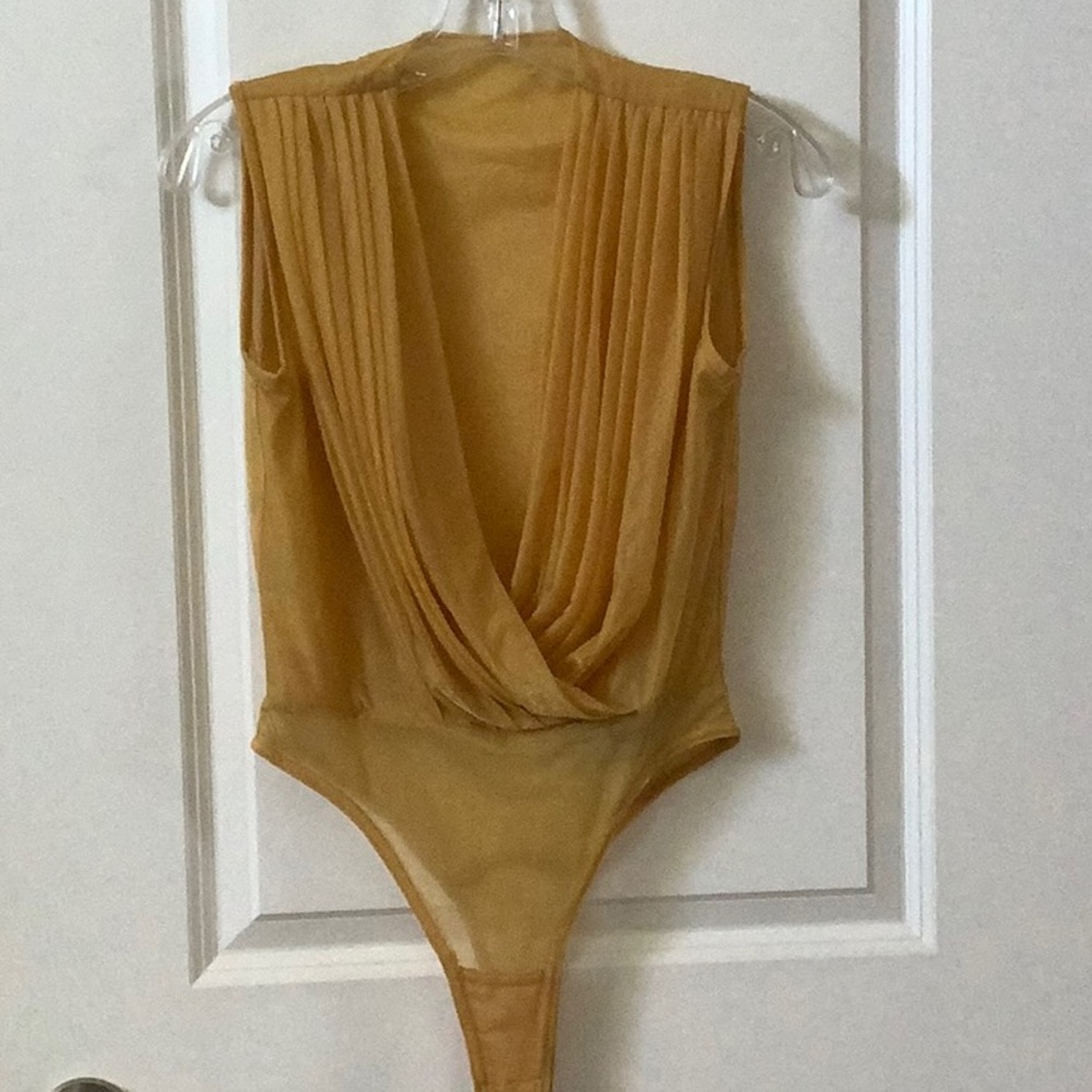 Gently Used Tadashi Sheer Bodysuit Good Shimmer Fabric Women’s Size M